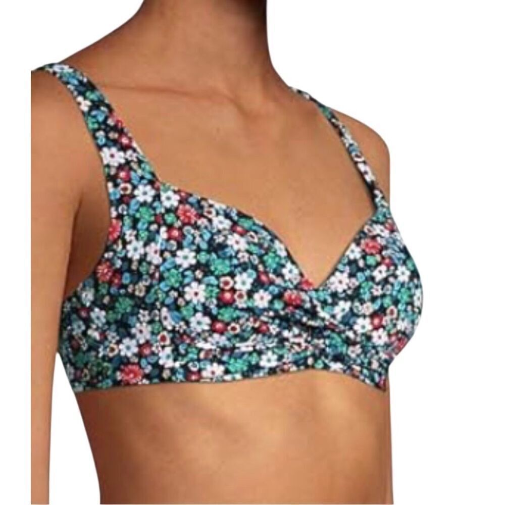 Land’s End floral Built-in Underwire bikini top has fully adjustable straps, hol